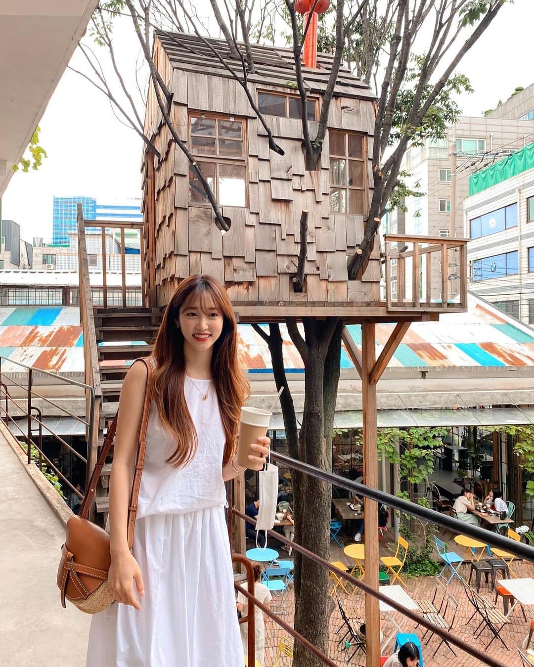 COCO さんのインスタグラム写真 - (COCO Instagram)「오늘은 #성수동 todays adventure in #seongsu. treehouse cafe 🌳🏠」7月12日 3時06分 - rilaccoco