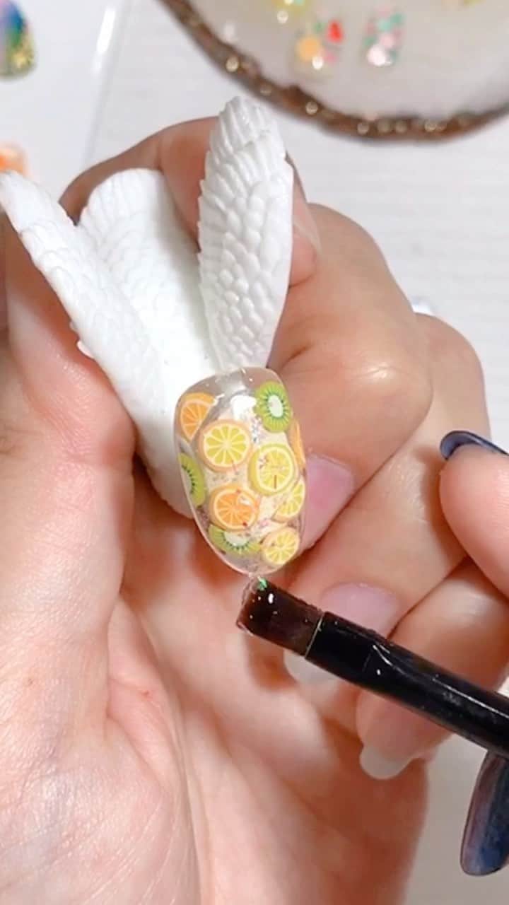 なかやまちえこのインスタグラム：「#nail #nails #nailart #ネイル #美甲 #ネイルアート  #japanesenailart #manucure #japanesenails #manicurist #gelnails #أظافر #네일아트 #미용 #vẽmóng #ngườiđẹp  #เพ้นท์เล็บ #искусствоногтя #artedeuñas #เพ้นท์เล็บเจล #ジェルネイルデザイン #ネイルデザイン #senikuku #nagelkunst #インスタライブ #instagramlive #フルーツ埋め込みネイル #fruitnails @pregelofficial @prexyofficial」