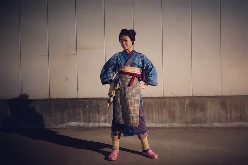 瀧本美織のインスタグラム：「「妻はくノ一」第一シリーズご視聴ありがとうございます✨これで終わりではありませんよ〜☺️最終章が今夜から始まりますので引き続き観ていただけたら嬉しいです💜 【毎週日曜　夜6時45分〜】  Thank you for watching "Tsumawakunoichi" first series ✨ This is not the end ☺️ The final chapter will start tonight, so I hope you can continue watching it 💜  【Every Sunday from 6:45 pm】   #nhk  #bs時代劇  #bsプレミアム  #妻はくノ一  #再放送  #6年前の冬  #くノ一  #忍び  #織江」