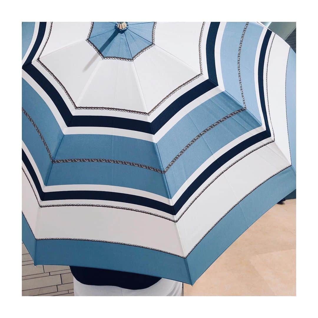 福岡パルコさんのインスタグラム写真 - (福岡パルコInstagram)「・ 雨の日に少しでも気分があがるように、傘を新調します☺️🌂  本館5階ボンフエットア・ドゥでは、 長期的に継続する撥水加工を施してある傘や傘を開いた時にシルエットが丸くて可愛い完全遮光の晴雨兼用傘など、いろいろ選べますよ☺️」7月12日 14時43分 - parco_fukuoka_official