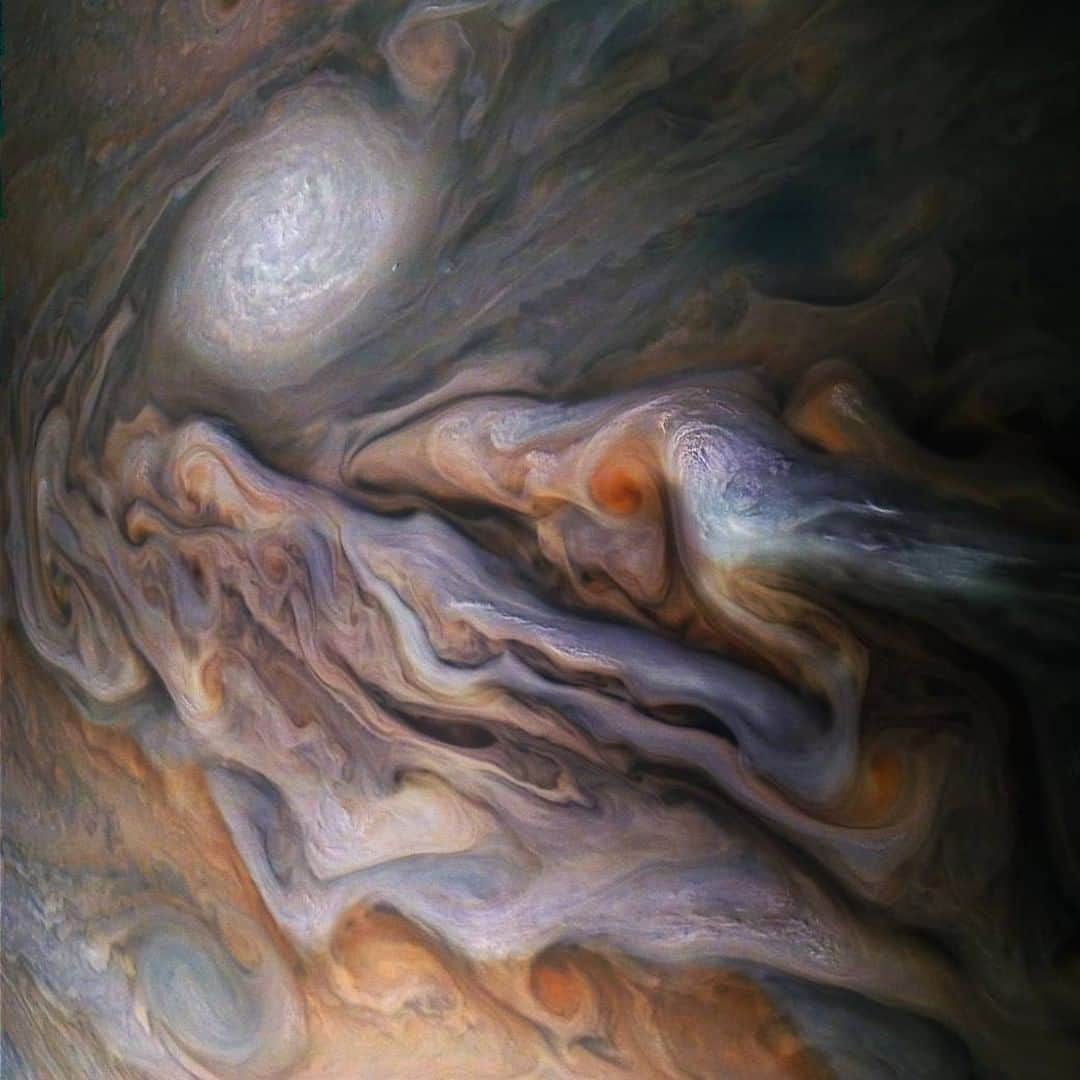 NASAさんのインスタグラム写真 - (NASAInstagram)「Clouds swirling in the coffee-colored atmosphere of Jupiter look more like a familiar morning beverage of champions.  This image from our Juno spacecraft was captured in North North Temperate Belt.  Credit: Enhanced Image by Gerald Eichstädt and Sean Doran (CC BY-NC-SA)/NASA/JPL-Caltech/SwRI/MSSS  #NASA #Juno #NASA #NASAJuno  #JunoCam」7月12日 5時55分 - nasa