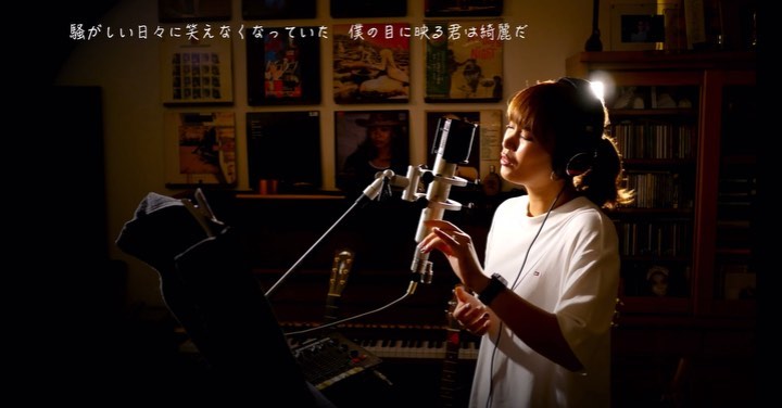 二宮愛のインスタグラム：「意外な曲をカバーした。むっず！！！  #yoasobi #夜に駆ける #二宮愛 #カバー曲 #カバー動画」