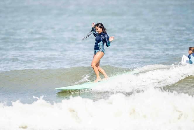 田岡なつみさんのインスタグラム写真 - (田岡なつみInstagram)「👣💙 @yasushi_photos  #surfing」7月12日 8時04分 - natsumitaoka