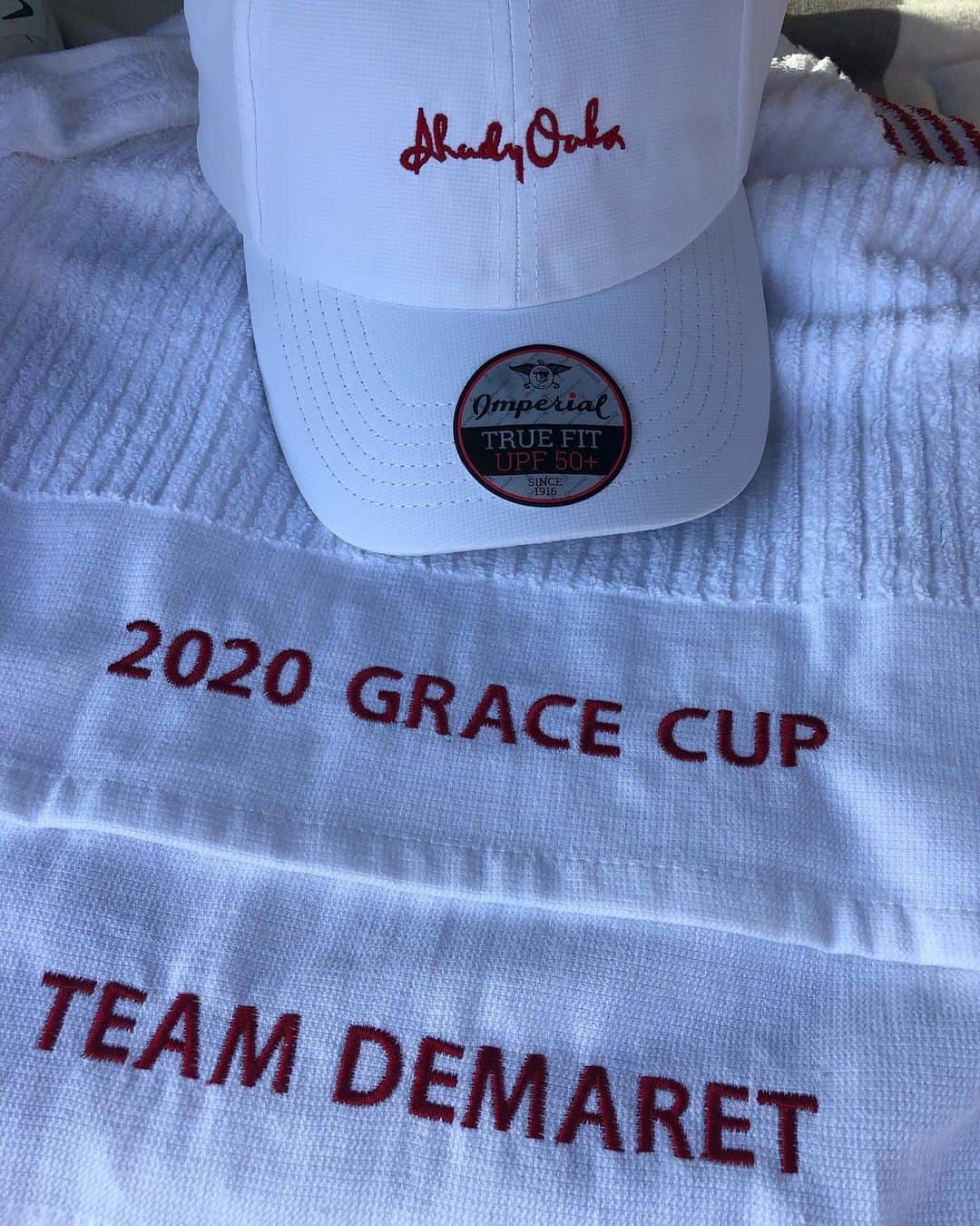 ジェリーナ・ピラーのインスタグラム：「Excited to be a part of such a special group of guys and gals out at @soccgolfshop day 1 of the Grace Cup #teamdemaret #teamburke」