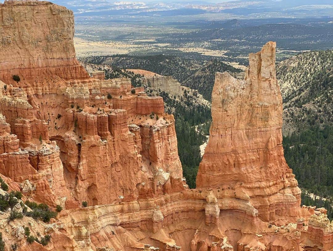 ジャネル・パリッシュさんのインスタグラム写真 - (ジャネル・パリッシュInstagram)「We stopped in beautiful Bryce Canyon and it took our breath away」7月12日 8時33分 - janelparrish