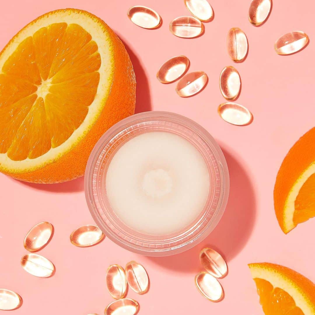Tarte Cosmeticsさんのインスタグラム写真 - (Tarte CosmeticsInstagram)「A skincare + primer in one! 🙌 Our timeless smoothing primer blurs large pores, fine lines & wrinkles to prep the skin for makeup. Formulated with: 🌿 vitamin E - antioxidant 🍊 vitamin C - brightens 🌱 green bean extract - minimizes pores Scroll thru to check out why some of our tartelettes are lovin' it! 👉 @SEPHORA #crueltyfree #rethinknatural」7月12日 10時00分 - tartecosmetics