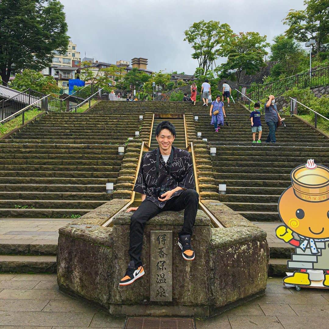 石松大晟のインスタグラム：「・﻿ 伊香保温泉に行ってきました♨ 温泉も石段も景色も全部良き！ ﻿初めてのプチ日帰り温泉旅行にちょうど良い場所でした🚗 ﻿ #伊香保温泉 #伊香保 #伊香保温泉石段街 #温泉 #群馬県 #渋川」