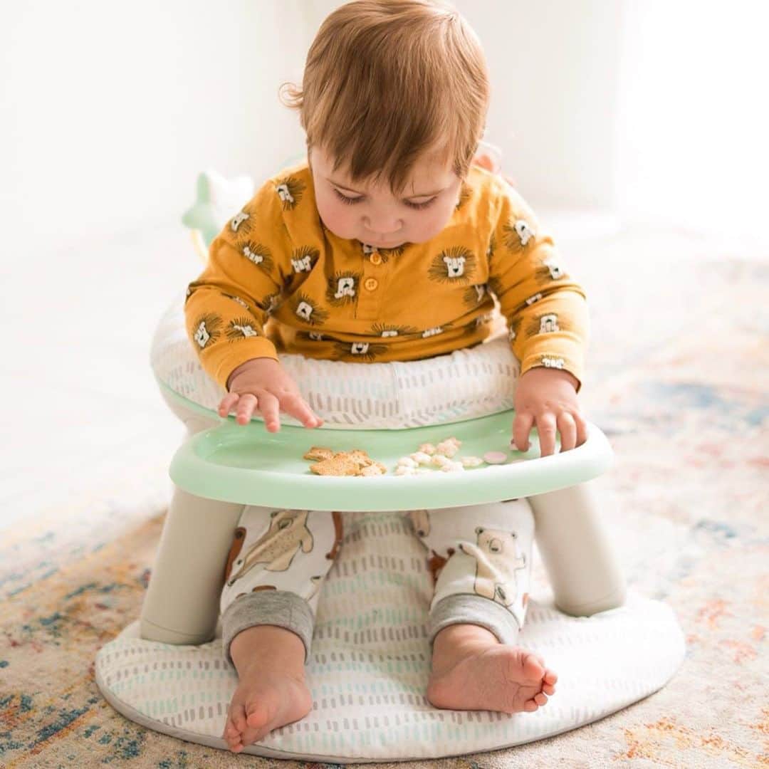 Skip Hopさんのインスタグラム写真 - (Skip HopInstagram)「Sit tight! 🙌 Our Silver Lining Cloud 2-In-1 Activity Floor Seat encourages baby to sit, interact and play while giving you some much needed hands-free time! Thanks for sharing @this.boy.mama!   #infantseat #playtime #skiphop」7月12日 11時14分 - skiphop