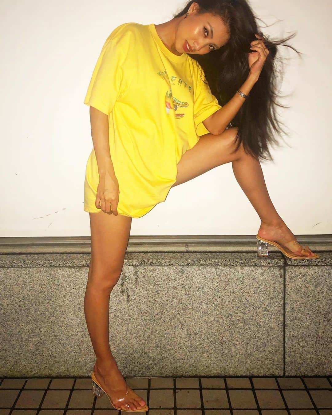 青山めぐさんのインスタグラム写真 - (青山めぐInstagram)「⚡️ SOFTMACHINE × YELLO 🐊 #softmachine #yellow #evileater #tattoo #yello #yelloshoes #crystal #heels」7月12日 11時16分 - megu_19880928
