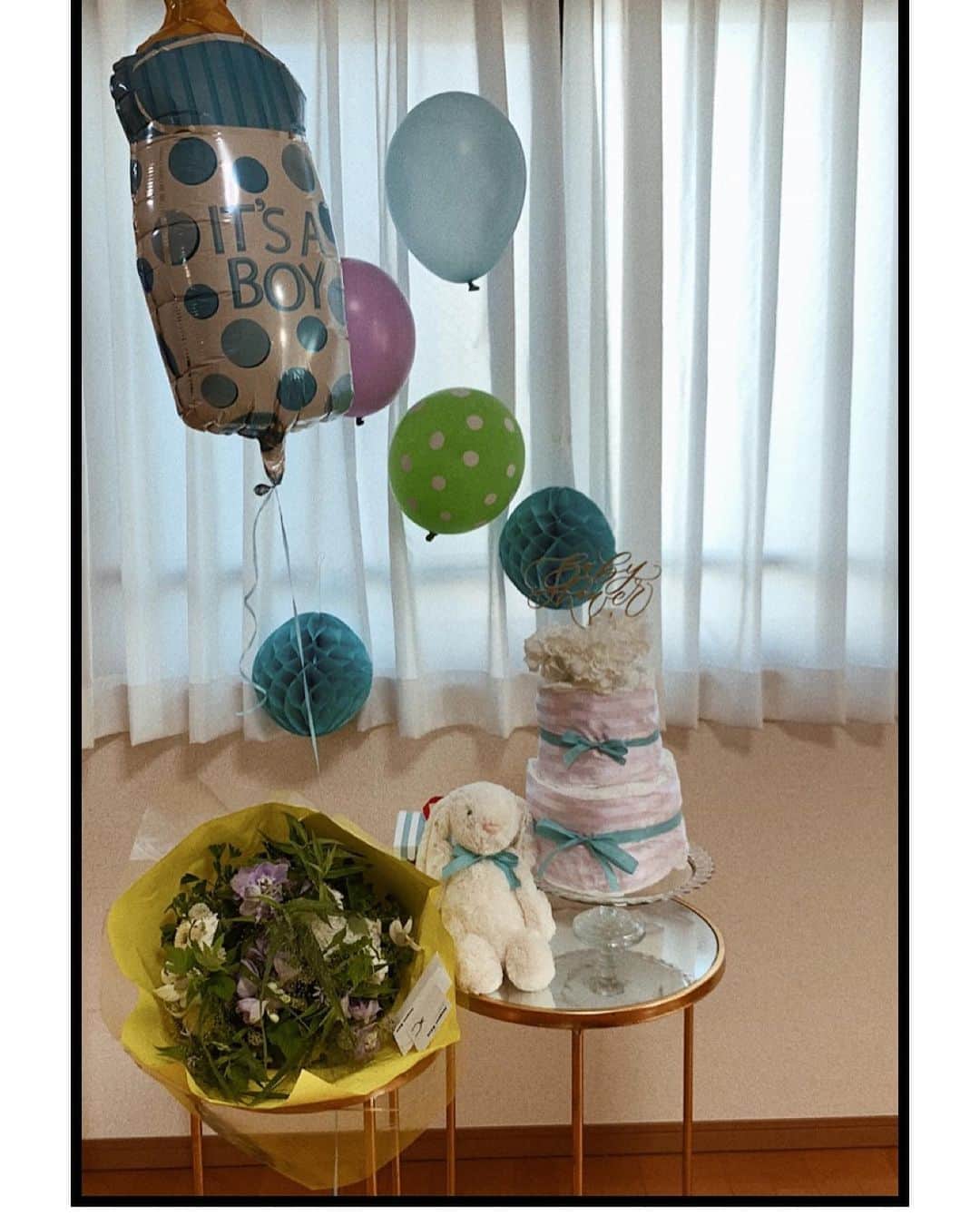 正中雅子さんのインスタグラム写真 - (正中雅子Instagram)「for @wakkin__m 💚🤍💚 * もうすぐ生まれてくる赤ちゃんと素敵な出産になりますようにと😌💫みんなでbaby shower👶🏻🍼 * 週末もゆっくり美味しい天ぷらを食べてしつこく出産がんばってね👍のエール🎂📣そして、　綺麗なうえに面白い　@shinkalinkable のお誕生日もお祝いできました♡ * 大好きな人の大切な日をこうしてお祝いできることをとっても幸せに思います👵🏼♡←歳かな。 * 元気な赤ちゃんに会えるのを楽しみにしてるよ💚 * しんかちゃん♡更に幸せ溢れる1年になりますように🎂 * #babyshower  #birthday」7月12日 11時16分 - masacoshonaka