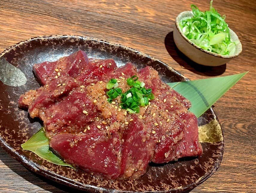 百合華さんのインスタグラム写真 - (百合華Instagram)「京都祇園にある『京の焼肉処 弘 祇園山名庵』にて個室の焼肉ディナータイム🎶  お仕事の打ち合わせでお話ししながらお腹いっぱい食べちゃいましたww❤️  #japan #日本 #kyoto  #京都 #祇園 #焼肉 #京やきにく弘祇園山名庵  #京の焼肉処弘祇園山名庵  #dinner #ディナー #厚切り牛タン  #センマイ刺し  #極上ハラミ #カルビ #冷麺 #お腹いっぱい  #打ち合わせ #美食 #美食家 #aumoグルメ」7月12日 12時14分 - yurika.lovelily