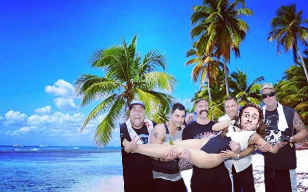 Zebraheadさんのインスタグラム写真 - (ZebraheadInstagram)「We had a great day at the beach today! #Zebrahead #lifesabeach」7月12日 12時49分 - zebraheadofficial