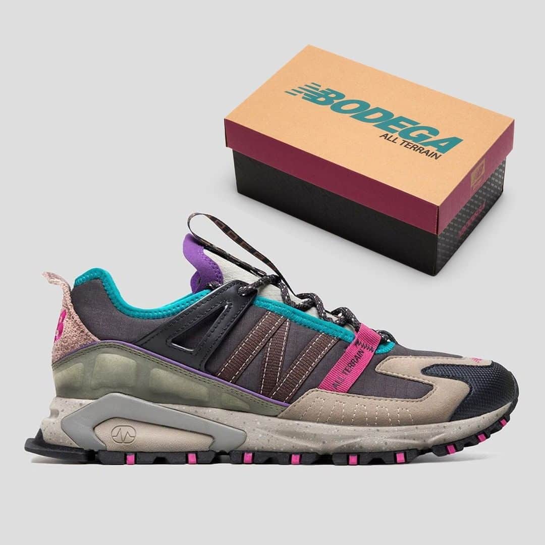 Sneaker Newsさんのインスタグラム写真 - (Sneaker NewsInstagram)「After a limited edition release at Bodega and later at New Balance flagship stores in NYC, Harajuku, and Shanghai, the Bodega x NB X-Racer will drop online on July 13th. Link in bio for full details.」7月12日 13時00分 - sneakernews