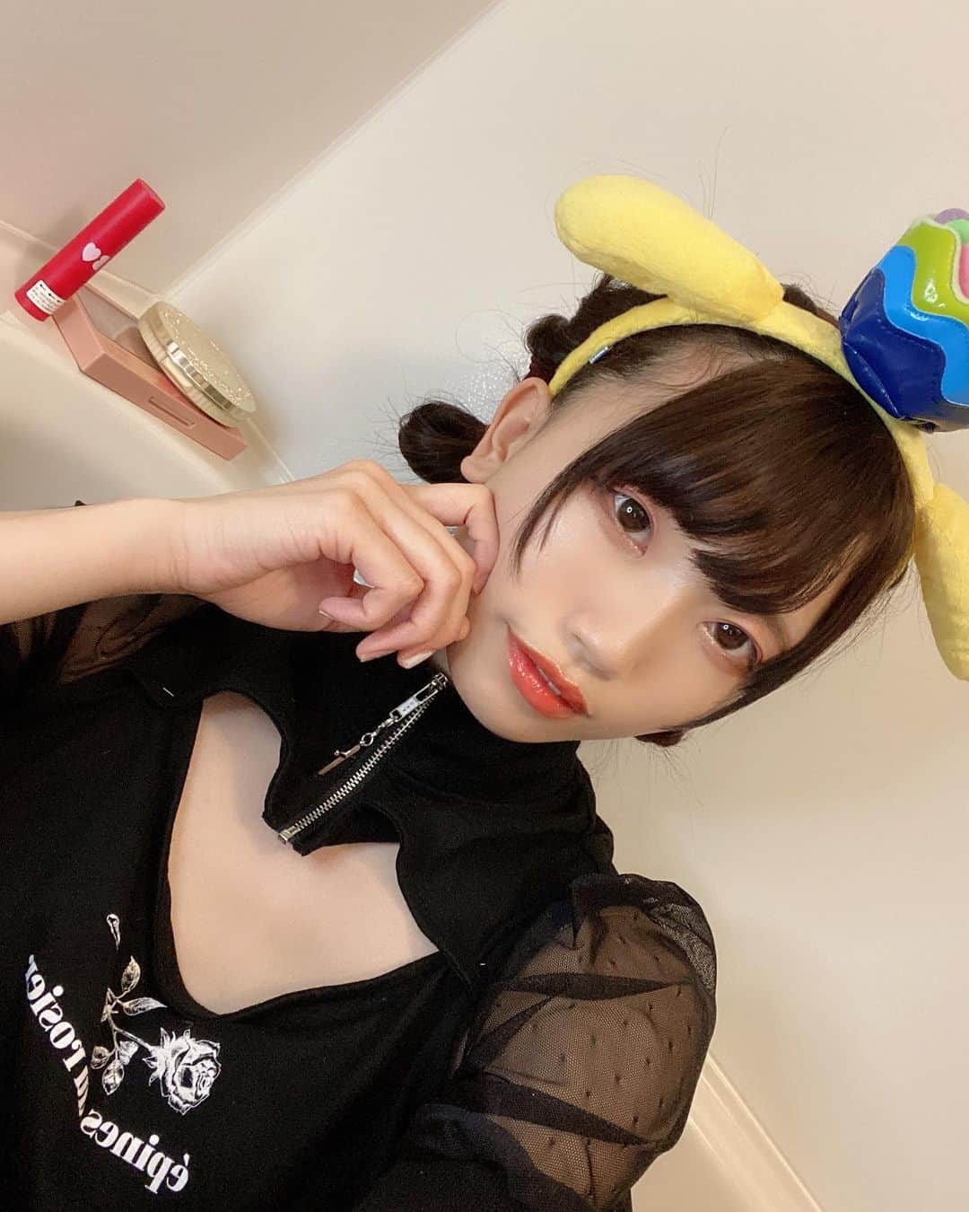 石原美沙紀のインスタグラム：「ただの自撮りです💘😂よかったらわたしを推しにしませんか？  #石原美沙紀　#アイドル　#女優　#推しにしませんか　#フォローしてね　#followｍe #japanesegirl #idol」