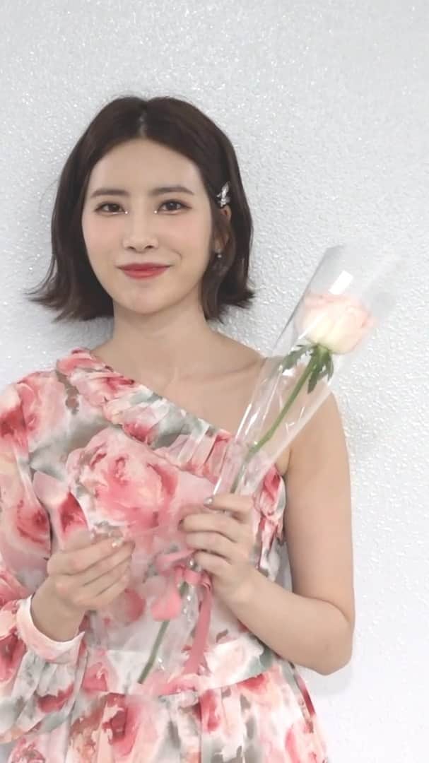DIAのインスタグラム：「다이아(DIA) 희현의 '감싸줄게요' 막방 INTERVIEW ⠀ #다이아 #DIA #희현 #HUIHYEON #Flower_4_Seasons #감싸줄게요 #Hug_U」