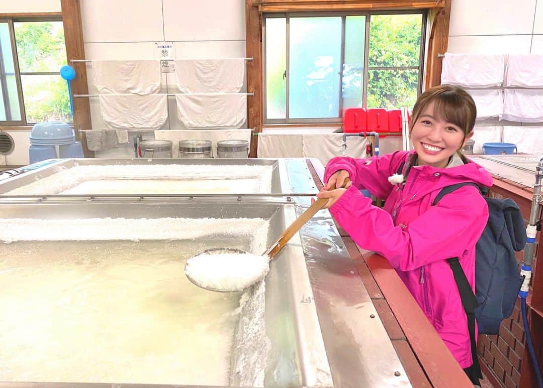 花田凌南のインスタグラム：「* めんこいラジオ 聞いてmit🧸💕 いよいよ明日7月13日(月)夜7時から #ラヂオもりおか で 1時間の生放送番組が始まります♬ * 当初は4月からの予定でしたが、 新型コロナウイルスの影響で延期に。 そこで、 初回の#メッセージテーマ は「遅ればせながら…」です💭 メール:769@radiomorioka.co.jp FAX:019-621-7112 までよろしくお願いします💫 * Listen Radioというアプリでも 聴けるようです📻 * #初めての #生放送 #ラジオ #第2 #第4 #月曜日  #メッセージを送っていただけたらとっても嬉しいです😭 #遅ればせながら  #投稿しそびれたロケの写真 #岩手 #めんこいテレビ #アナウンサー」