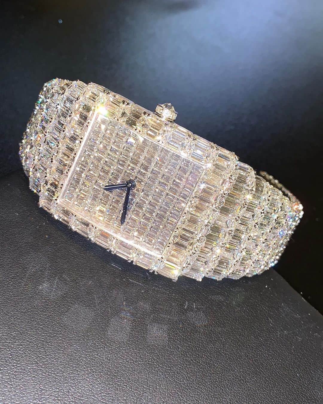 グッチ・メインのインスタグラム：「The #SoIcyCEO 1of 1 by #RadricTheJeweler」