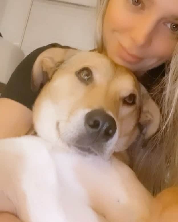 ダニエル・クヌッドソンのインスタグラム：「The love is real , look at his smile , 🥰🐾🥰 “Don’t treat animals as animals. Treat them as living beings. That’s what they are.” ~ Anthony Douglas Williams  Compassion and love for all animals , I wish I could save them all #adoptdontshop #snuggleisreal #dogsofinstagram」