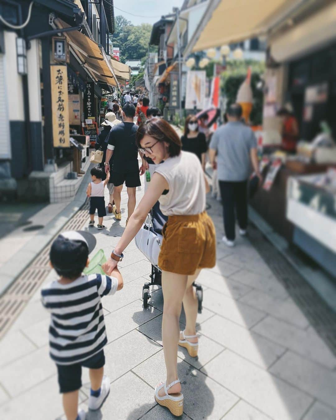 加護亜依さんのインスタグラム写真 - (加護亜依Instagram)「江ノ島神社で参拝して来ました⛩🙏  そのまま階段を沢山登って山の上のCafeでLunch♥️ すっごく綺麗な景色で、感動！ (ストーリーに載せるね)  江ノ島、海以外は初めましての場所でしたが凄く素敵な場所でした✨✨✨  #撮影時のみマスクを外してます」7月12日 17時01分 - ai.1988kg