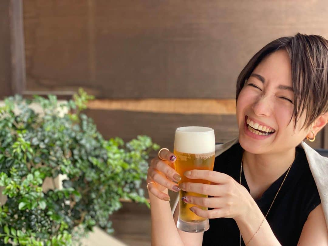 寺田有希さんのインスタグラム写真 - (寺田有希Instagram)「UPしてなかったいつかのビール写真🤳🍻✨嬉しそうですねー🤣🤣笑 ・ ・ 素敵な休日を♡ #beerstagram #beerlover #寺田有希 #teradayuki」7月12日 17時06分 - terada_yuki