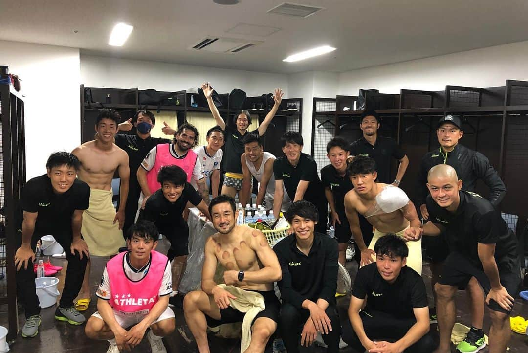 榊翔太さんのインスタグラム写真 - (榊翔太Instagram)「今季初勝利❗️ 次も頑張ろう⚽️🔥  #栃木sc #榊翔太  #連戦 #みんなで乗り越えよう」7月12日 17時27分 - shota.sakaki