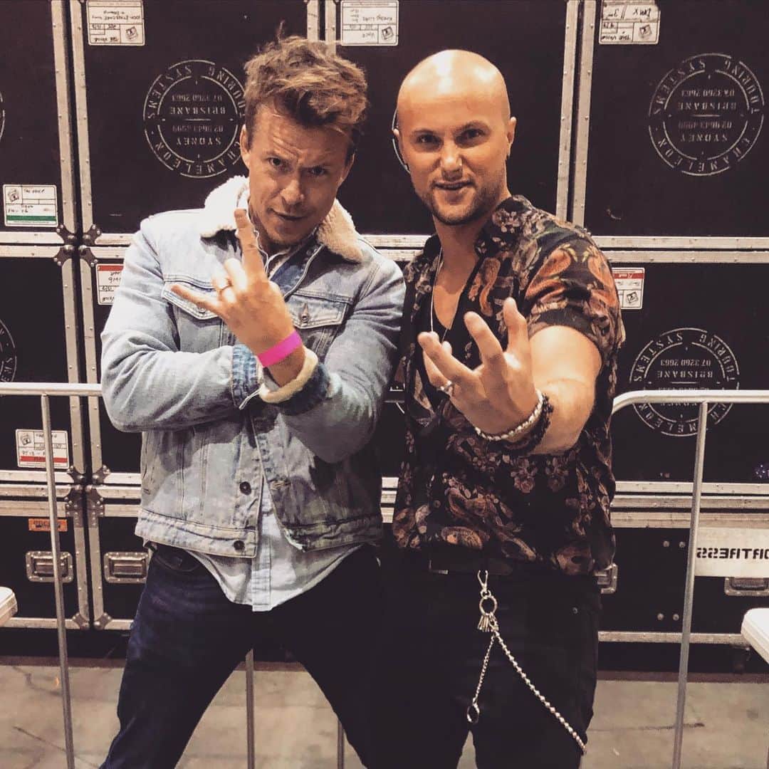 トッド・ラサンスのインスタグラム：「Oh it’s ONNNN tonight baby!! Our boy @themarkfurze is on the box on The Voice on your eardrums on your vibe! Come get amongst some smooth delicious talent! @thevoiceau 🤘🏽🤘🏽」