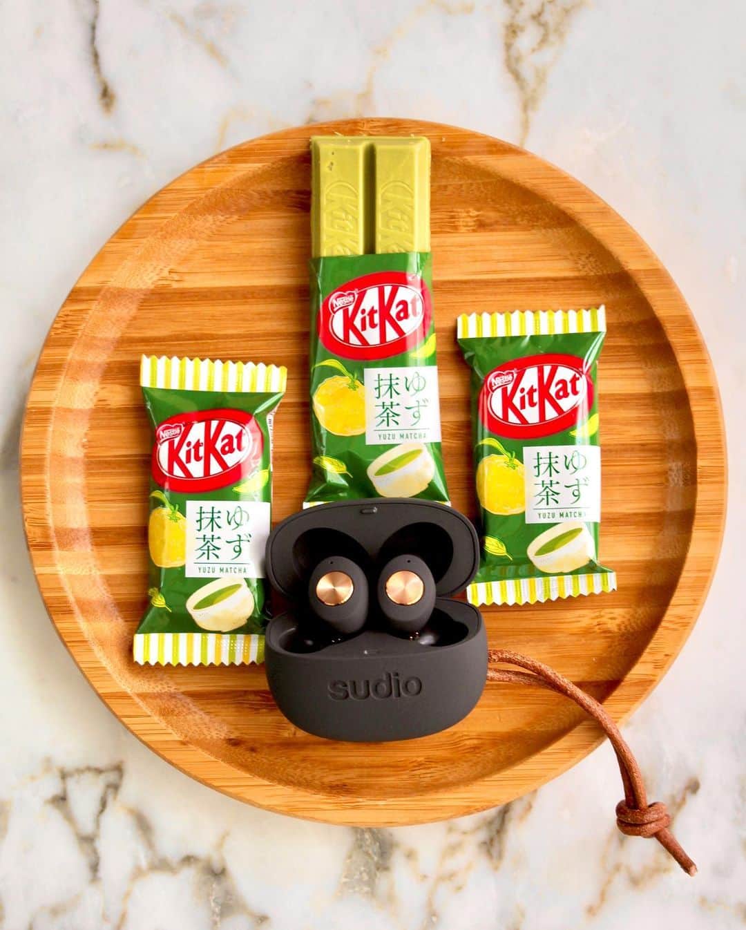 Li Tian の雑貨屋さんのインスタグラム写真 - (Li Tian の雑貨屋Instagram)「Have a break. Have a kitkat  🍵  🍋  🍵  And enjoy it with music from @sudio Tolv wireless earphones. P.s. 15% discount when u check out online with “sudioOFF”    • • • #dairycreameatsjp #desserts #igersjp #yummy #love #sgfood #foodporn #igsg #ケーキ  #instafood #gourmet #beautifulcuisines #onthetable #snacks #cafe #sgeats #f52grams #bake #sgcakes #kitkat  #feedfeed #pastry #foodsg #お菓子 #japan #matcha #抹茶 #chocolate」7月12日 18時01分 - dairyandcream