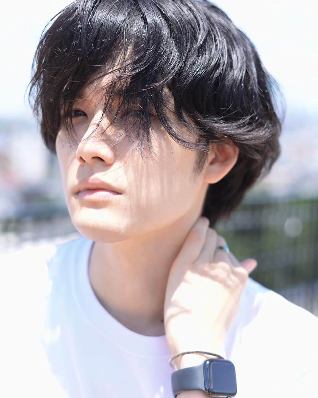 入江甚儀のインスタグラム：「﻿ 研音Message（日記）﻿ 更新しようと思ったけど﻿ インスタグラムの投稿に浮気しました。﻿ 右にスワイプしていくと、﻿ 髪の毛が徐々にオールバックになっていきます。﻿ ﻿ ﻿ ﻿ Photo by @ryosuke_misawa_53﻿ ﻿ ﻿ #ポートレート﻿ #portrait」