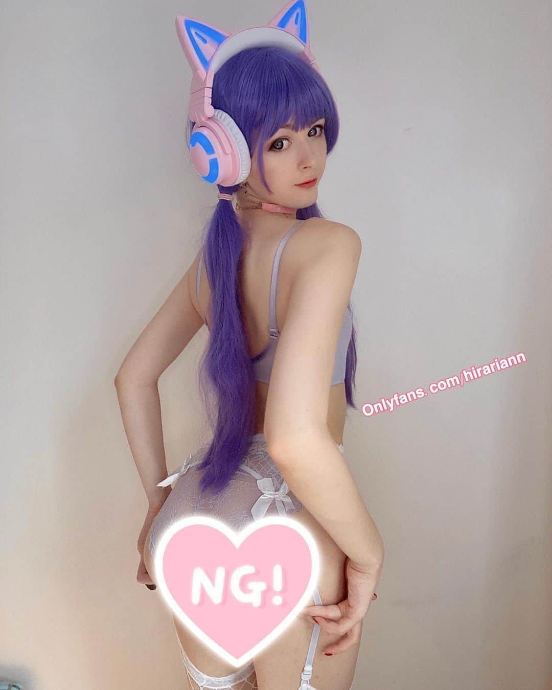 Hirari Ann（ヒラリー アン）さんのインスタグラム写真 - (Hirari Ann（ヒラリー アン）Instagram)「Meowmeow 💕🍑﻿ New OF promo the next 10 people get a discounted 30 days 🥰﻿ We want to get 300 subs this month! To unlock a full free selfie set for everyone!」7月13日 0時14分 - hirariann