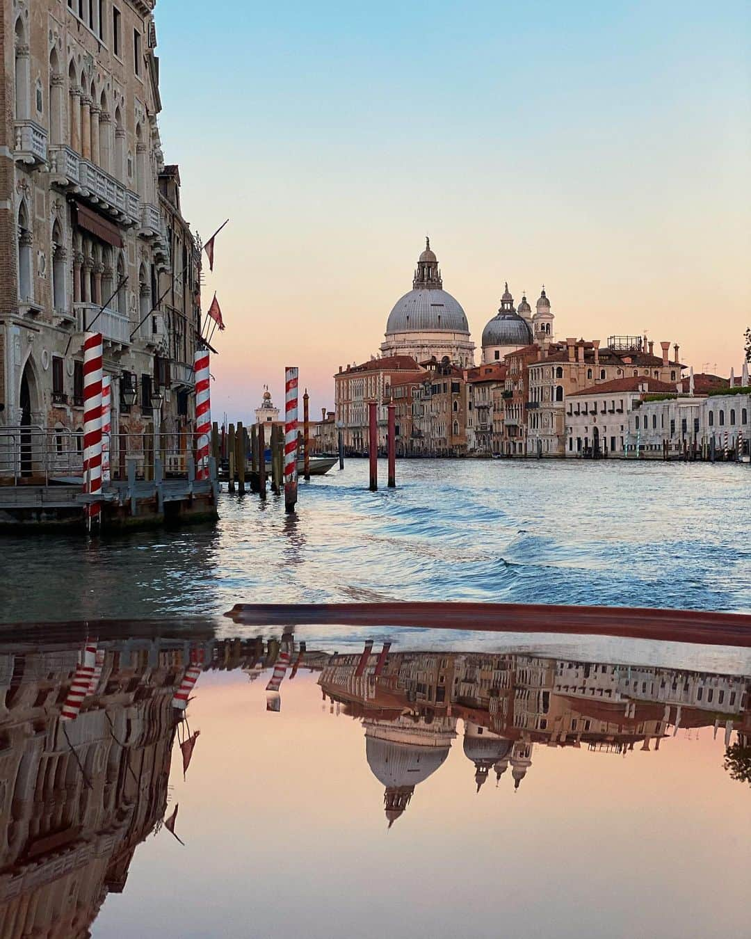 Valeriya Volkovaさんのインスタグラム写真 - (Valeriya VolkovaInstagram)「Dear @thegrittipalace ❤️ We would like to say thank you for your invitation and our marvelous stay. The Gritti Palace has become a huge and important part of our family history and it always brings us loads of joy and great memories. We specially would like to thank Mr Paolo Lorenzoni and the whole @thegrittipalace team for the great hospitality and warm treatment.    We say goodbye but we can’t wait to be back. With love, V&V.  #venezia #bellaitalia #thegrittipalace #favoriteplace #warmwelcome #love #italiansdoitbetter #travelgram #photobyme📷」7月12日 18時55分 - valeryalapidus