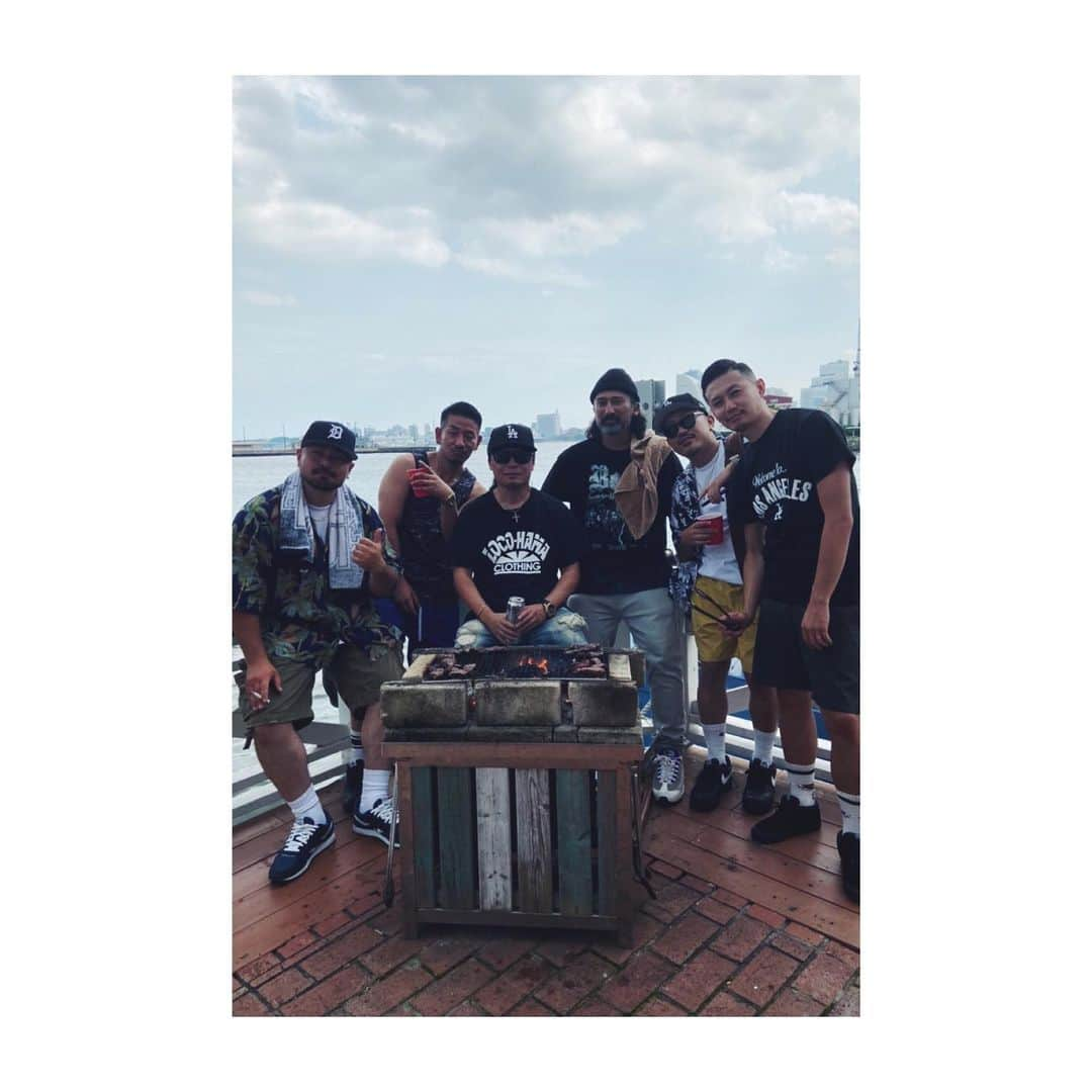 DJ PMXさんのインスタグラム写真 - (DJ PMXInstagram)「毎年恒例のBayside BBQ 今年は2か月遅れ 数ヶ月振りににみんなに会いました 来月も出来るかな？... 明日からまた引き篭もり生活に戻ります  #bbq #横浜 #locohama #uyflag #会員制 #ここで免許取れば借りれます」7月12日 19時05分 - djpmx_locohama