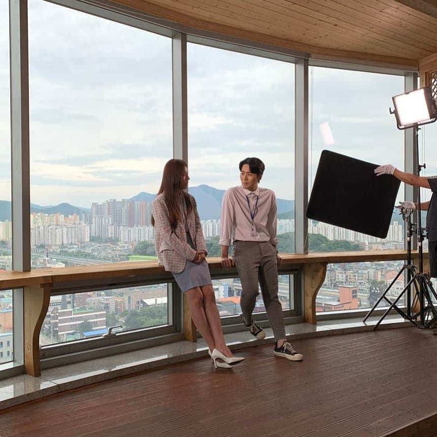イ・チェヨンさんのインスタグラム写真 - (イ・チェヨンInstagram)「퇴근 🙂 C.C」7月12日 19時11分 - chyoung15