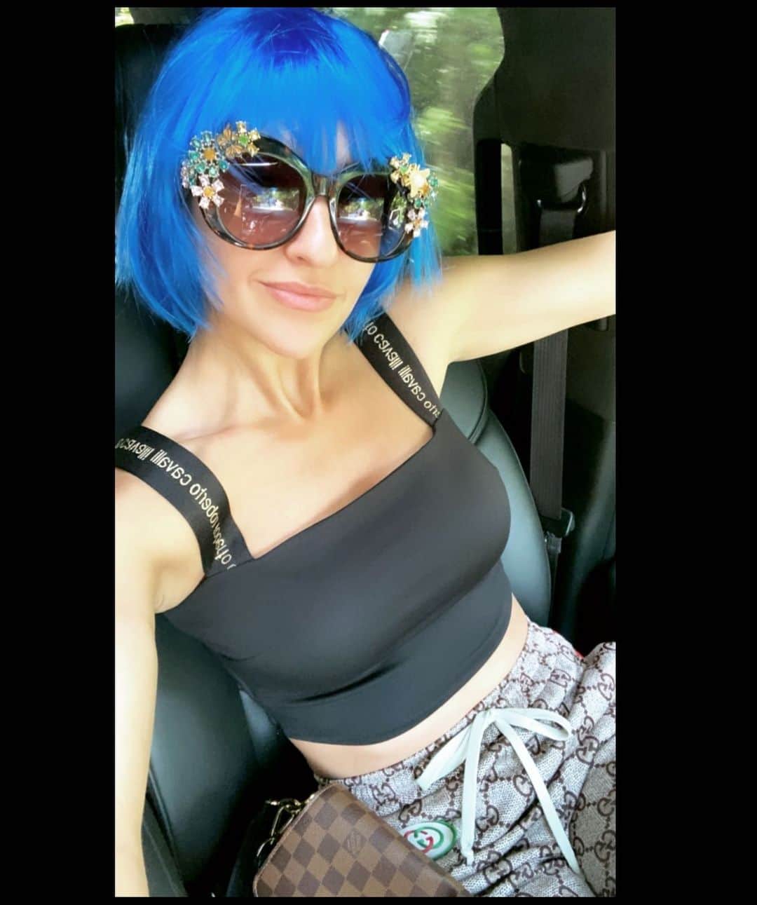 ヤナ・イグリアンのインスタグラム：「Как я вам ?!」