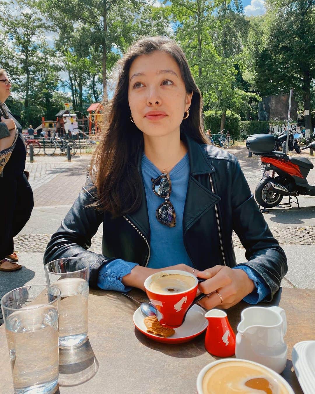 香華（KOuKA）のインスタグラム：「Ich bin ein Berliner. In the words of JFK ‘I am a jelly doughnut or I am a Berliner’. I prefer the jelly doughnut version 😂🇩🇪 #ベルリン #Berlin」