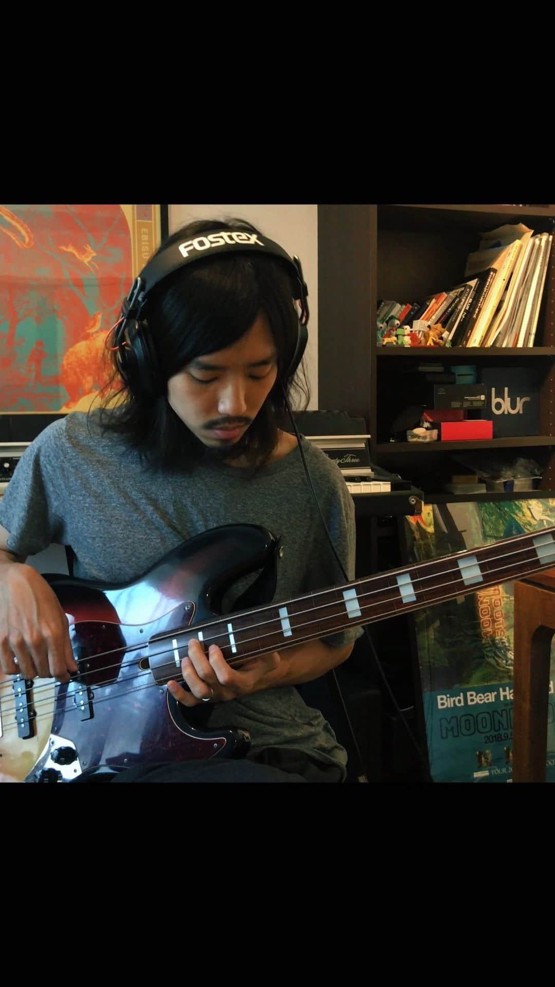 佐孝仁司のインスタグラム：「Boards of Canada - Roygbiv Fretless Bass Cover🎛 #bass #fretlessbass #boardsofcanada」