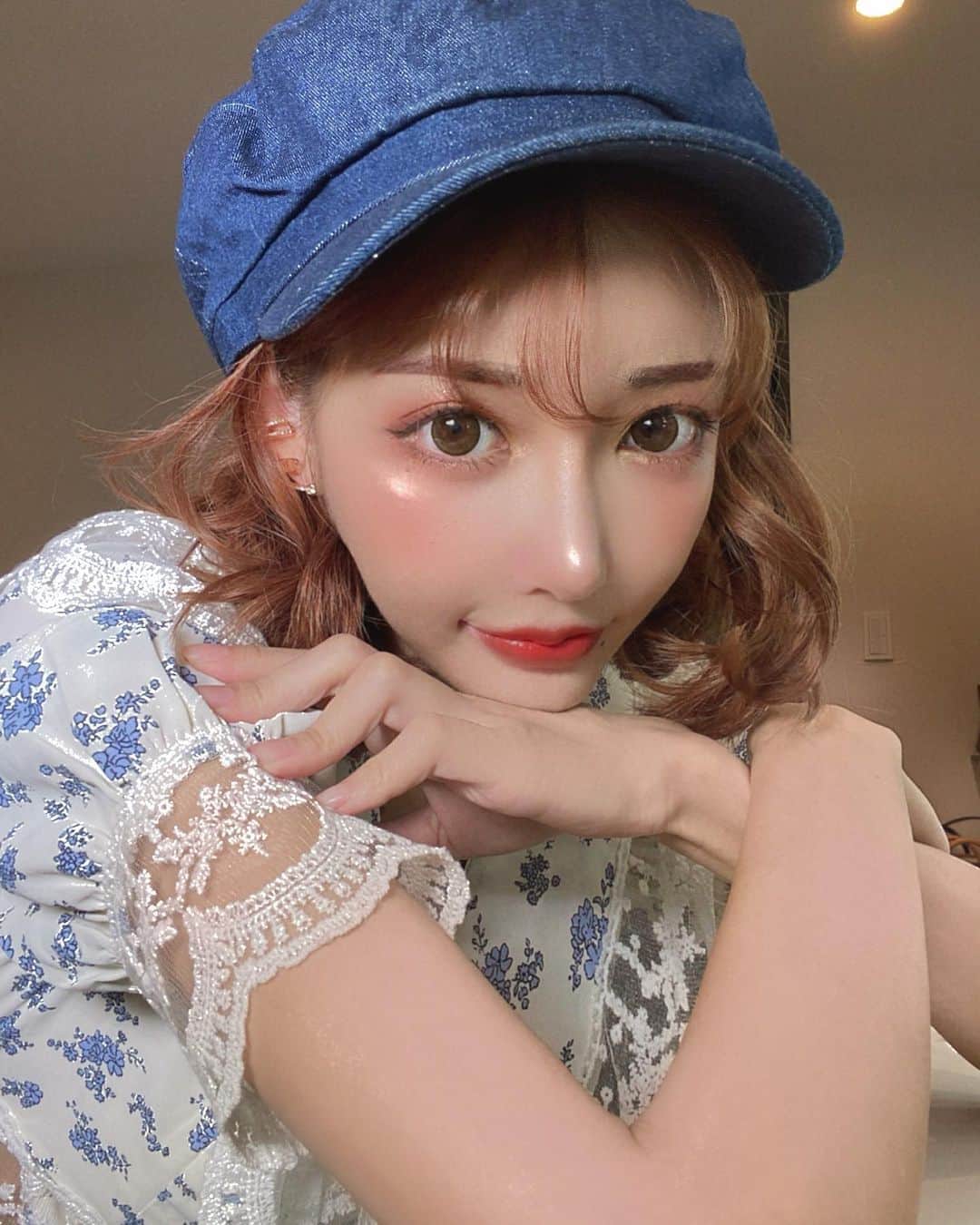 明日花キララのインスタグラム：「ハイライトの入れかた 日々研究している🧪👩🏻‍🔬」
