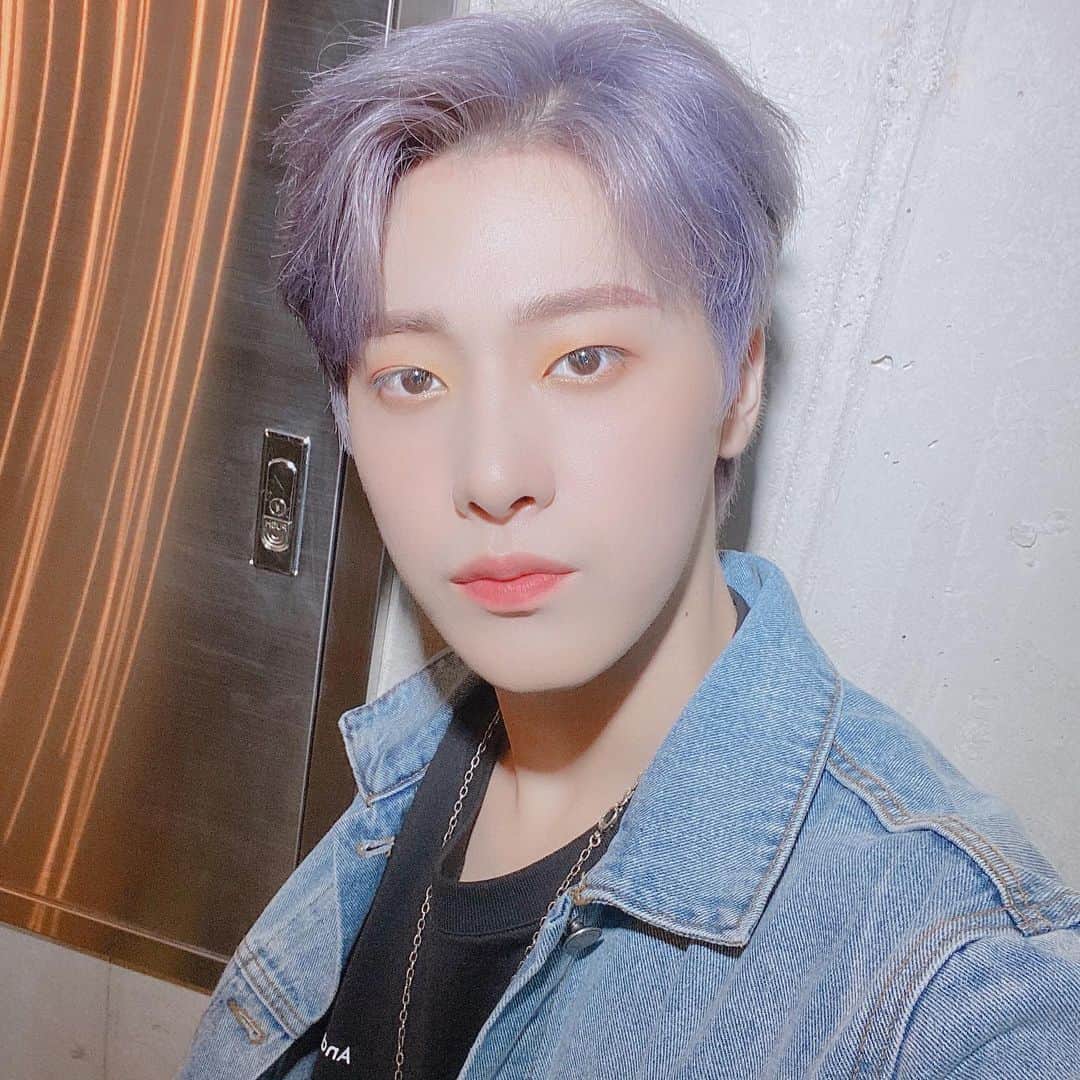 のインスタグラム：「보라머리💜」