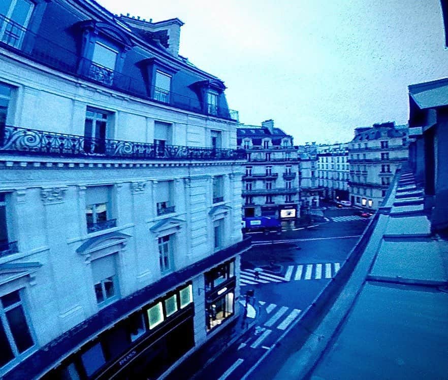 羽原信義さんのインスタグラム写真 - (羽原信義Instagram)「パリの夜明け前。 #RICOH THETA」7月12日 20時33分 - nobuyoshi_habara