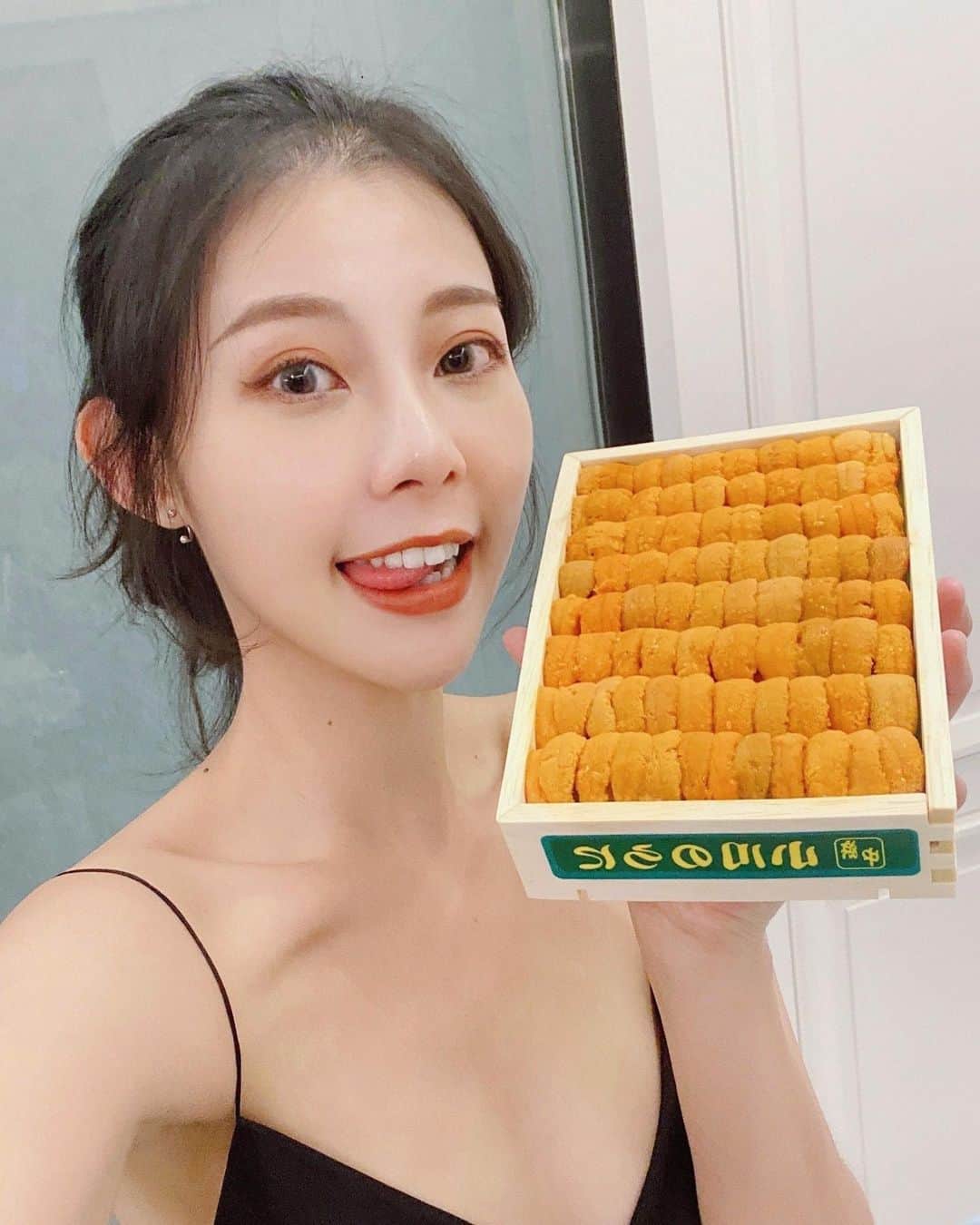 張香香のインスタグラム：「海膽真滴好好吃🥺❤️ 愛吃海膽的舉手🙋🏻‍♀️🤤 - 日本直送新鮮海膽訂購/ @mi9sake」