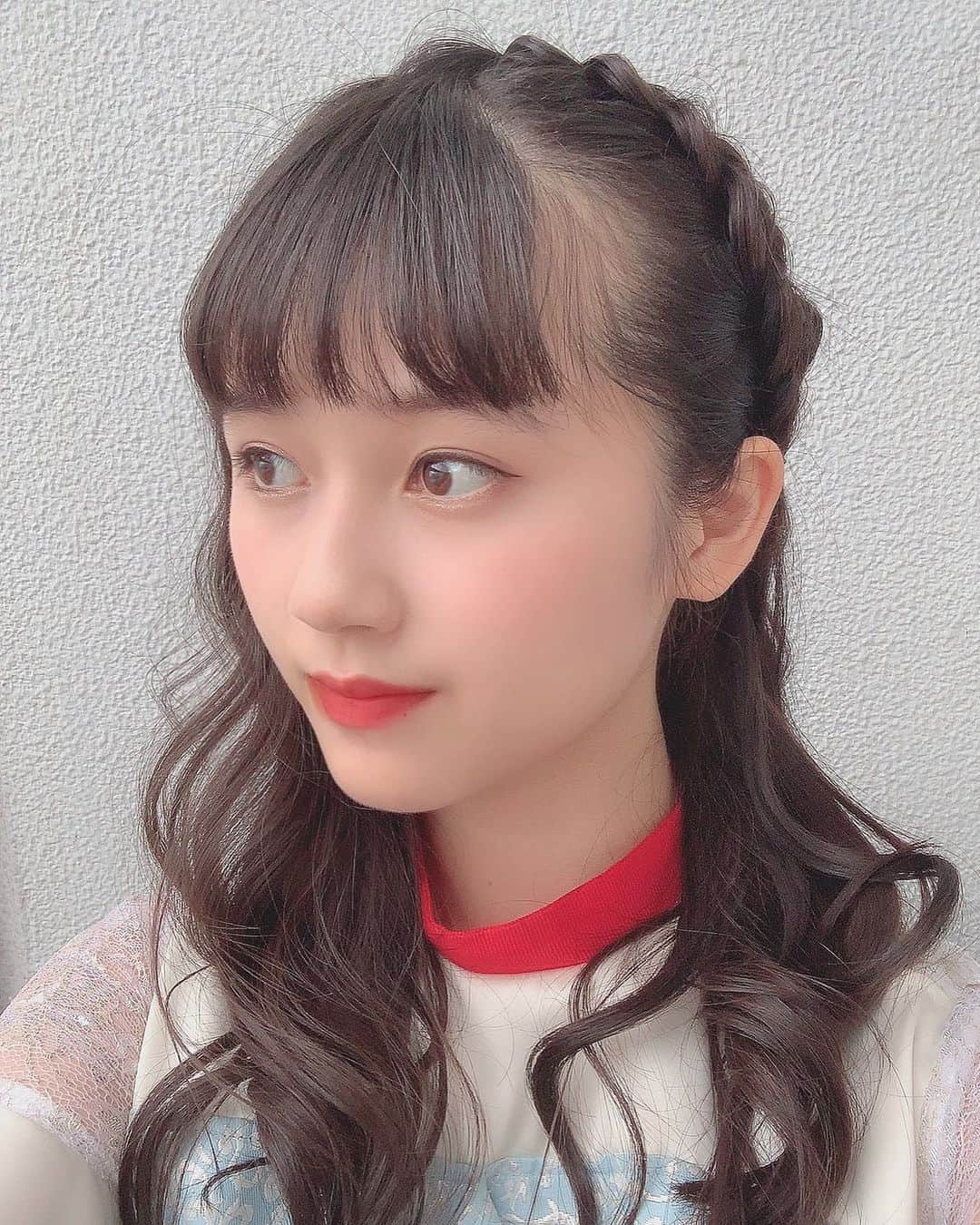 のインスタグラム：「・ ﻿ メイクさんが可愛いヘアアレンジしてくれた💓﻿ ﻿ #ヘアアレンジ﻿ ﻿」