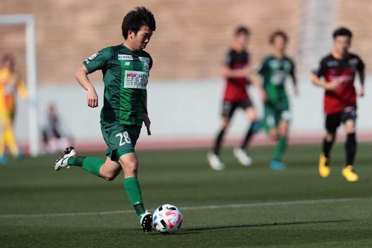 永島悠史のインスタグラム：「今日で24歳になりました！ たくさんのお祝いのメッセージありがとうございます！ J2昇格できるように残り31試合も頑張ります！  #fc岐阜」