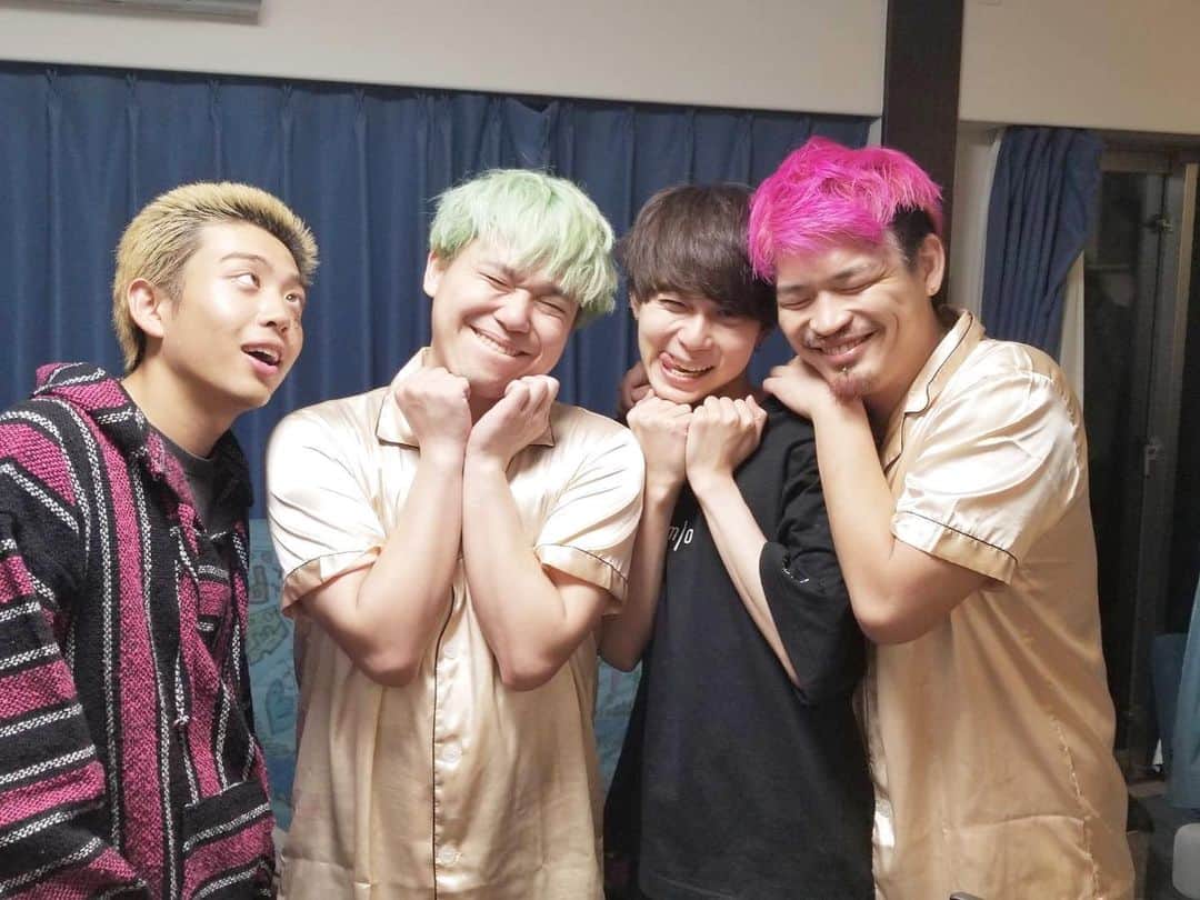 相馬トランジスタのインスタグラム：「仲良し💚の友達とお泊まり会しました🏩  #毎日笑顔日記」