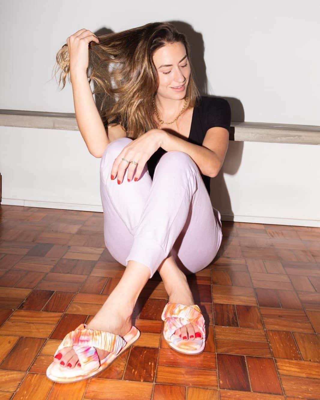 Schutzのインスタグラム：「SUNDAY FUNDAY 🌈 @sowagner #inmyschutz #schutztiedye #liveinschutz」