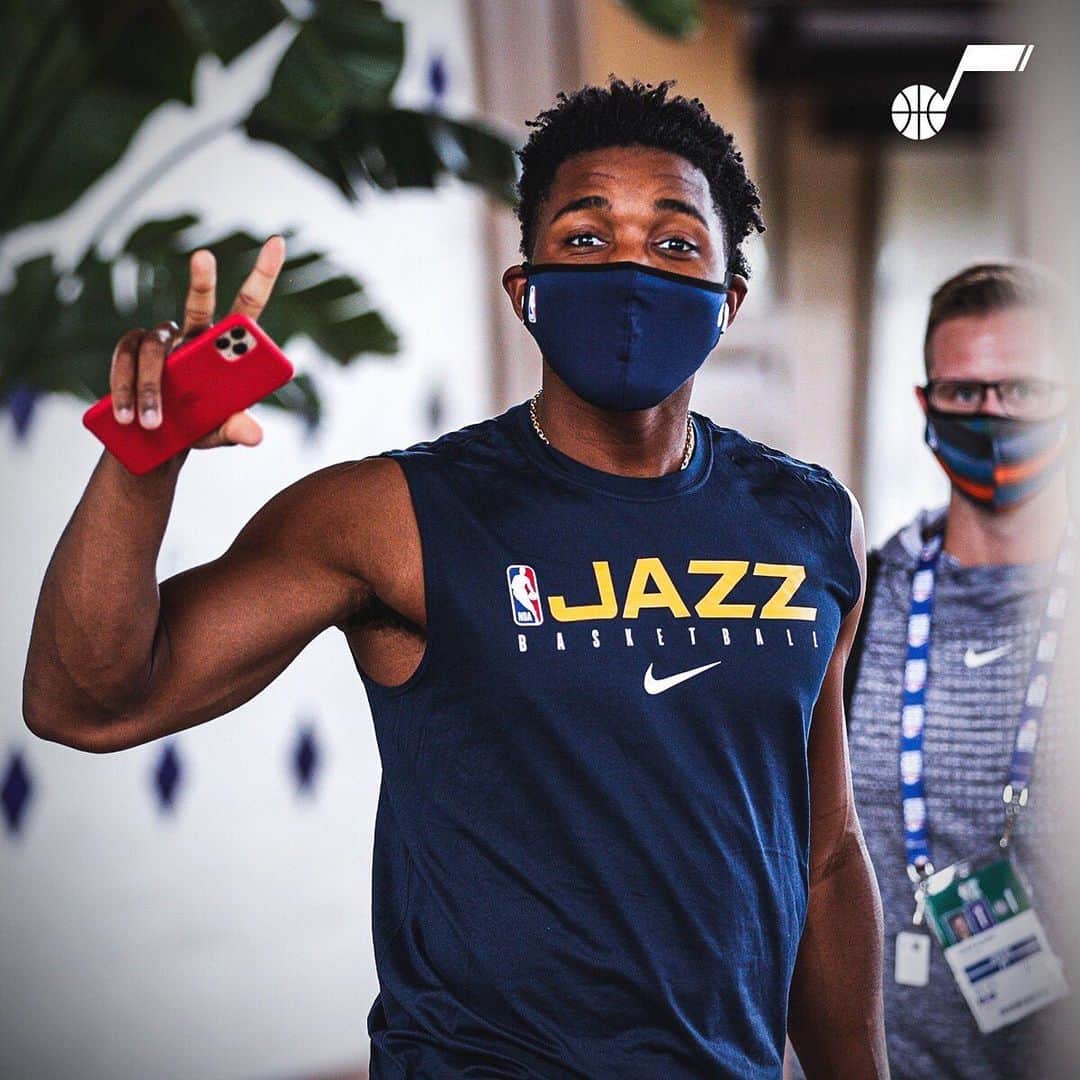 NBAさんのインスタグラム写真 - (NBAInstagram)「The most important assist you can make is to your community: Wear a mask when out in public. #NBATogether   For all of the latest health & safety guidelines, visit cdc.gov.」7月12日 21時10分 - nba