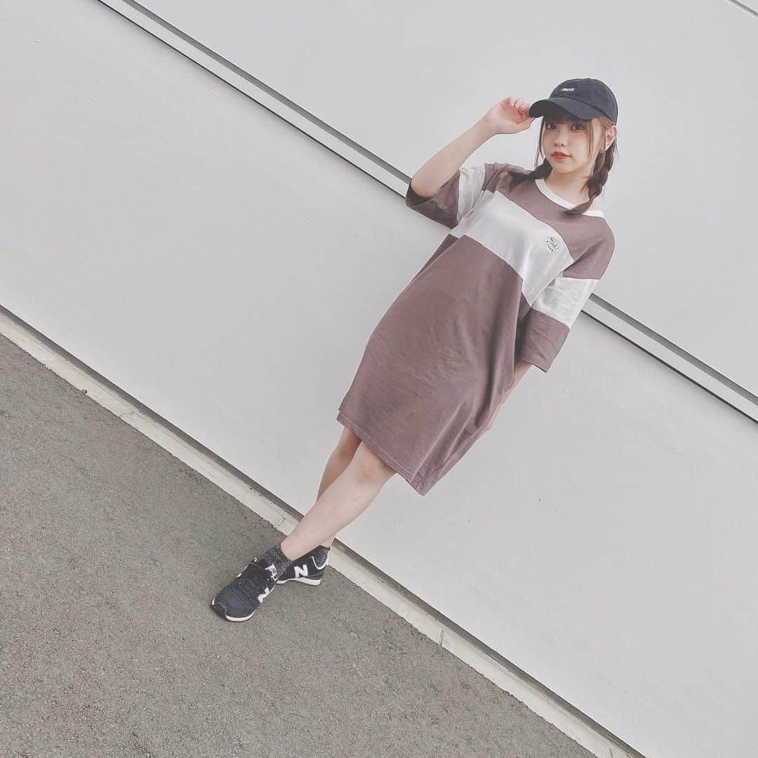 仲村和泉のインスタグラム：「今日の私服🧸﻿ ﻿ ﻿ #私服　#キャップコーデ #キャップ女子 #みつあみアレンジ」