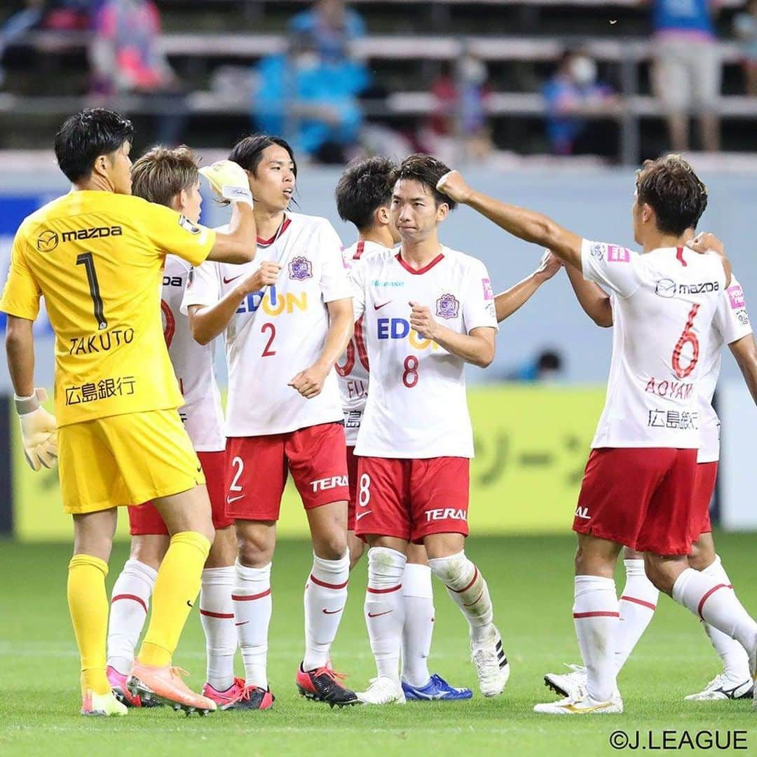 サンフレッチェ広島さんのインスタグラム写真 - (サンフレッチェ広島Instagram)「. ⚽️明治安田生命J1リーグ第4節　試合結果⚽️ サガン鳥栖　0-0　サンフレッチェ広島 前半：0-0 後半：0-0  3連戦ラストゲームは、死闘を繰り広げながらも最後までゴールを割ることができず、引き分けに終わりました。  #青山敏弘 選手 #佐々木翔 選手 #東俊希 選手 #sanfrecce #積攻」7月12日 21時23分 - sanfrecce.official