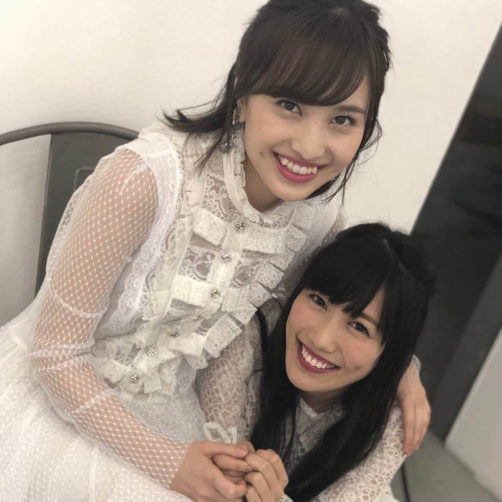 高城れにさんのインスタグラム写真 - (高城れにInstagram)「かなちゃんお誕生日おめでとう❤️‼︎ 我らがリーダー！ 密かに高城の心の支え！ 大好きちゅっちゅっ😘 #夏菜子　#お誕生日　#おめでとう　#26歳」7月12日 21時45分 - takagireni_official