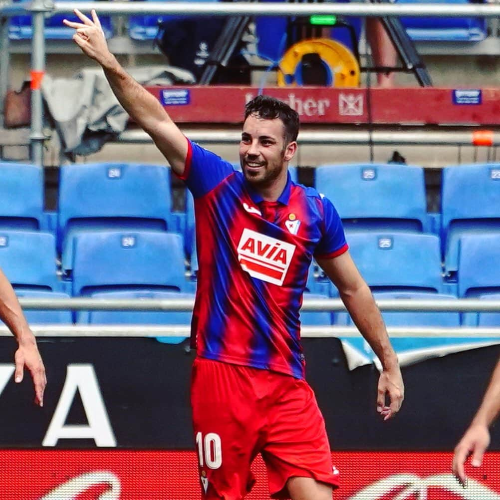 LFPさんのインスタグラム写真 - (LFPInstagram)「Your mood when you hit your first brace in #LaLigaSantander! ⚽️⚽️ • ¡@eduexposito firma su primer doblete en #LaLigaSantander con el @sdeibar! ⚽️⚽️  • #Exposito #Eibar #Brace #LaLiga」7月12日 21時55分 - laliga