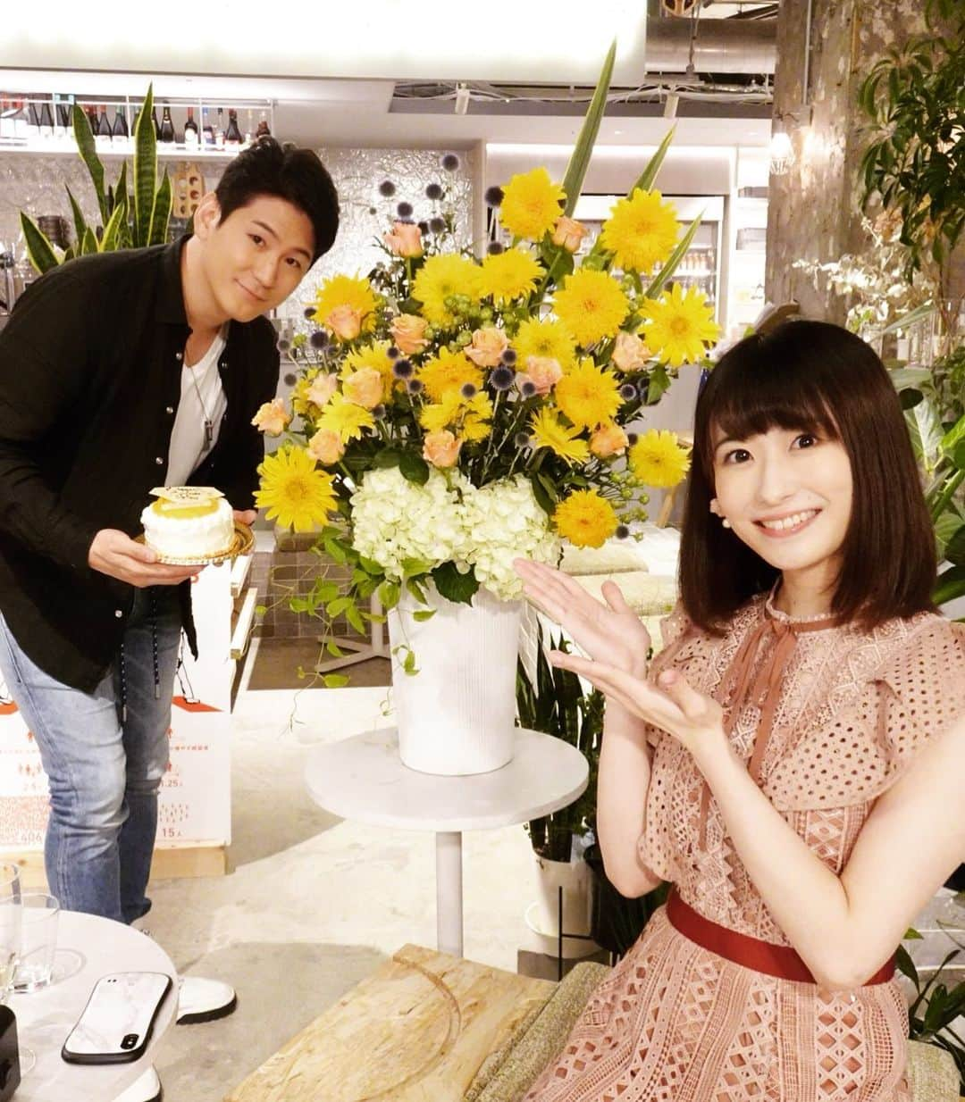 唯月ふうかさんのインスタグラム写真 - (唯月ふうかInstagram)「小野田龍之介さんのバースデーイベント、無事終わりました！！ ご視聴ありがとうございました！！ 当日皆さんと一緒にお祝いできて、楽しかった( •̤ᴗ•̤ )  モーツァルトの「愛していれば分かり合える」初デュエットさせて頂きました！！ 緊張した、、、笑 いかがでしたか？ 誰かと歌うのは、本当に幸せ( ᵕᴗᵕ )   ブログ更新したので、アメブロからご覧下さいね！ チケットご購入頂いた方のみ、アーカイブ配信もご覧いただけます！ぜひ^^* 改めてりゅうちゃん、お誕生日おめでとう🎉  #小野田龍之介 さん #モーツァルト #初のデュエット #緊張しました #ご視聴ありがとうございました #唯月ふうか」7月12日 22時16分 - fuka_yuduki