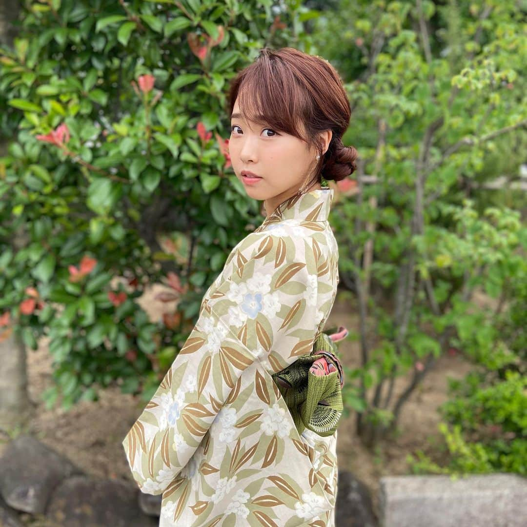 加藤夕夏さんのインスタグラム写真 - (加藤夕夏Instagram)「﻿ ﻿ ﻿ オンラインお話会﻿ ありがとうございました！☘️🤍💚﻿ ﻿ ﻿ ﻿ 花火大会風の背景でしたっ🖥﻿ ﻿ 色んなイベントが今年は楽しめないけど﻿ オンラインお話会を通して楽しめたし﻿ 遠くてもファンの方と対面して話せて﻿ 凄く楽しかったーー！☺️❤︎﻿ ﻿ ありがとうございました！﻿ ﻿ ﻿ ﻿ お母さんのお下がりの浴衣🍃🎐﻿ ﻿ そしてお母さんの画質良きカメラで撮ってもらいました〜☺️﻿ ﻿ #浴衣　#花火大会　#オンラインお話会」7月12日 22時22分 - uuka_nmb